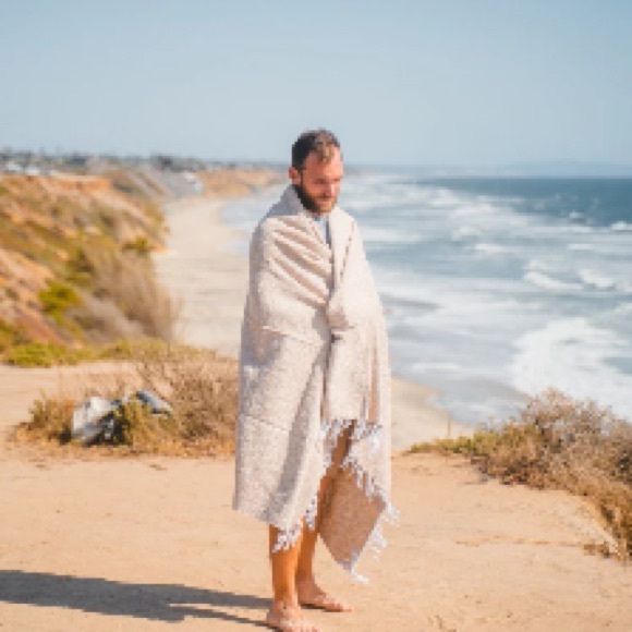 BRAND NEW Handmade, 3lb heavyweight yoga blanket - Picture 2 of 5